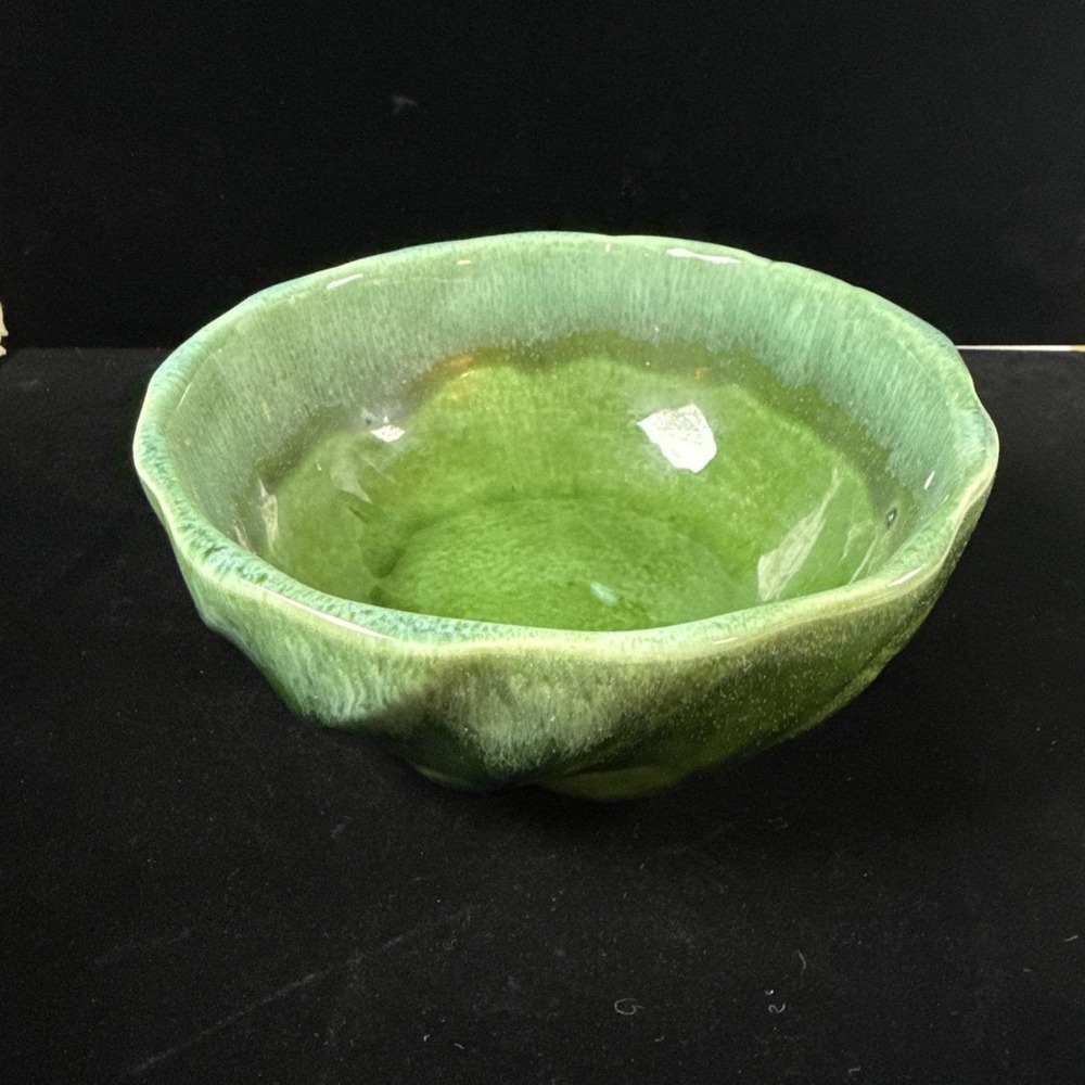 Beautiful Vintage Green Ombre Glaze Pottery Bowl by Judy Of‎ California